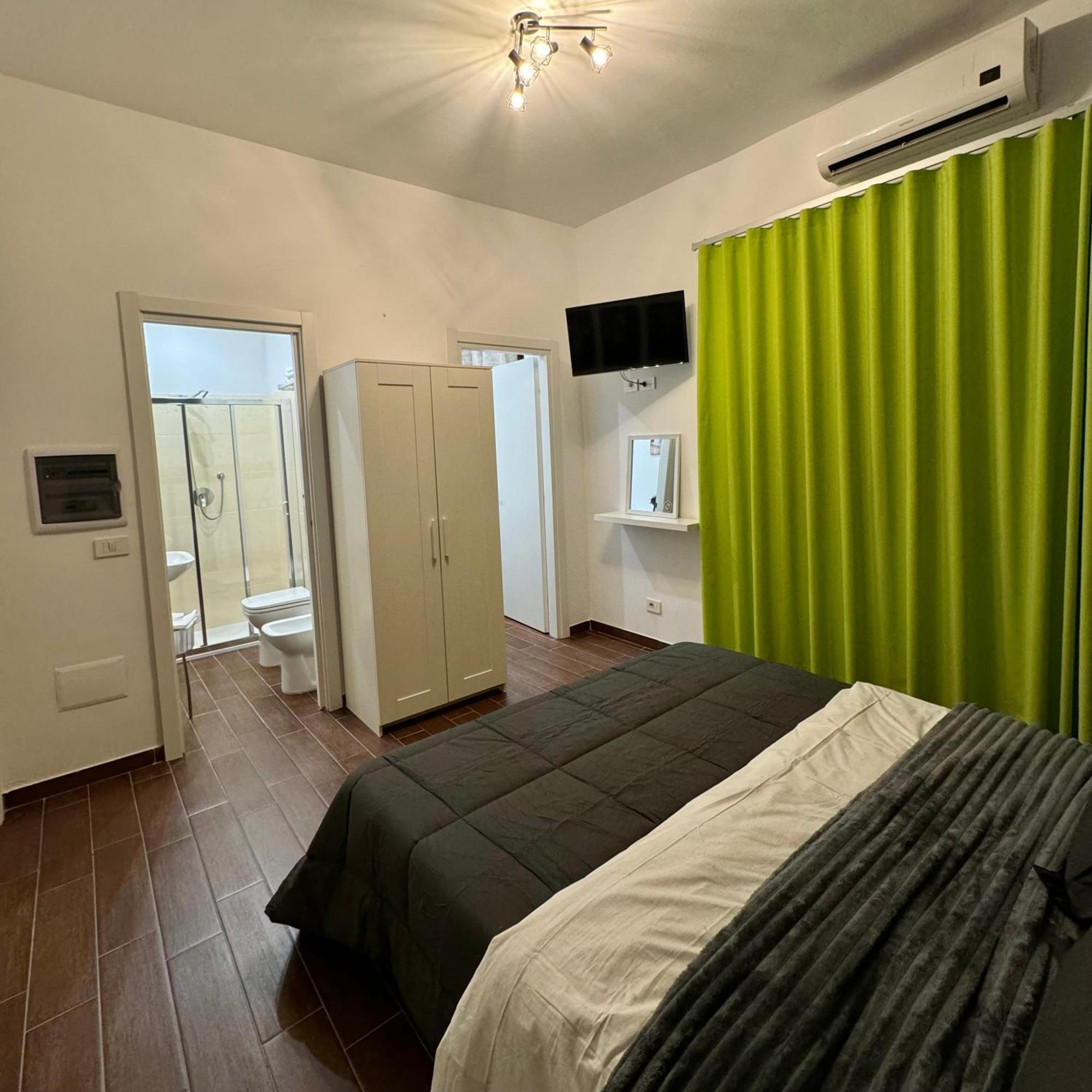 Enotria Bnb Bed & Breakfast Реджо ди Калабрия Екстериор снимка